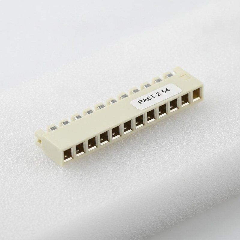 PA6T UL94V-0 Vrouwelijke kop aansluiting met 2,54 mm Pitch en Brass Gold Flash Contact